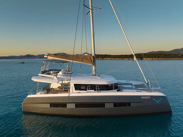 Dufour Catamaran 48 12pax