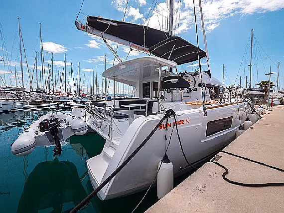 Lagoon 40
