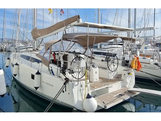 Sun Odyssey 410 - Slika vanjska