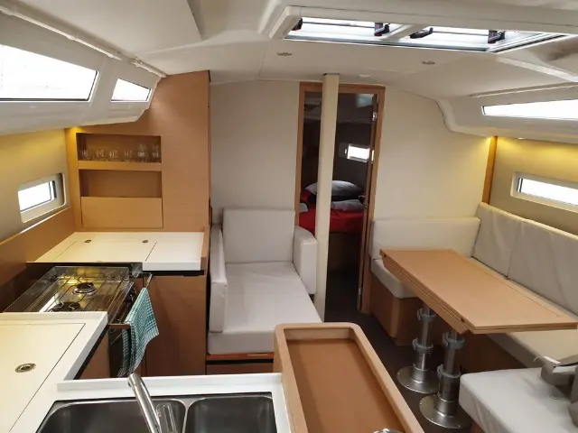 Sun Odyssey 410 - Slika unutrašnjosti