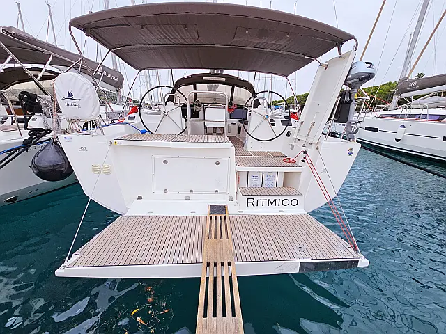 Dufour 460 Grand Large - External image