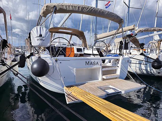 Dufour 390 Grand Large - Slika vanjska