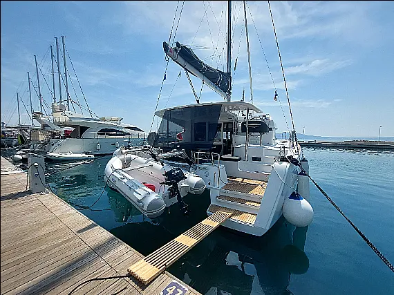 Lagoon 40